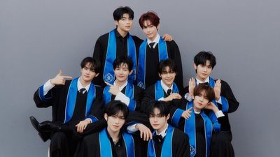 Foto-foto Wisuda ZEROBASEONE Jelang Album Perpisahan