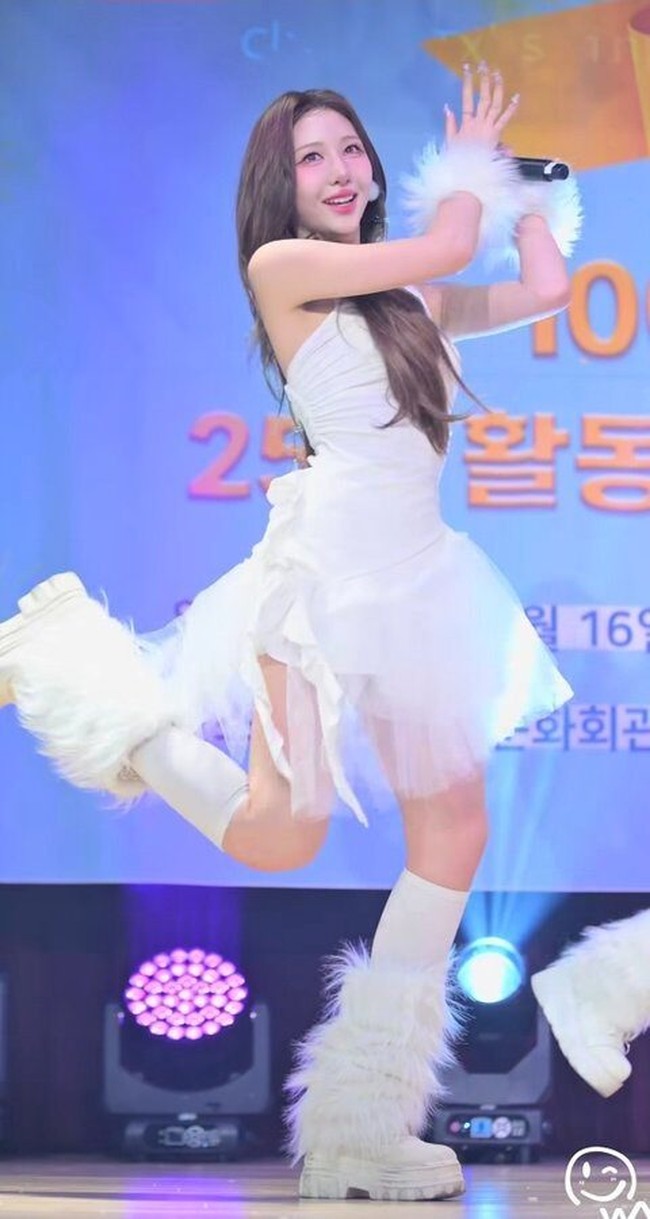 Setelah tereliminasi dari Universe Ticket, Ahn Seungbi kembali bergabung dalam grup anak-anak Play With Me Club. Namun, kini dijadwalkan debut sebagai personel girl group S2iT. Foto: Instagram