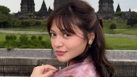 CONGRATSSSS @amelcarla jaya selaluuuu, komentar akun etrs*****. Didikan ortunyaa kerennn, smpe ketiga anaknya bahkan mantunyaa jadi “orang” semuaahhh spill amalannya banggg, kata akun betrs****. Huge congrats cah ayu cah pinter, terang akun lainnya. Foto: Instagram @amelcarla