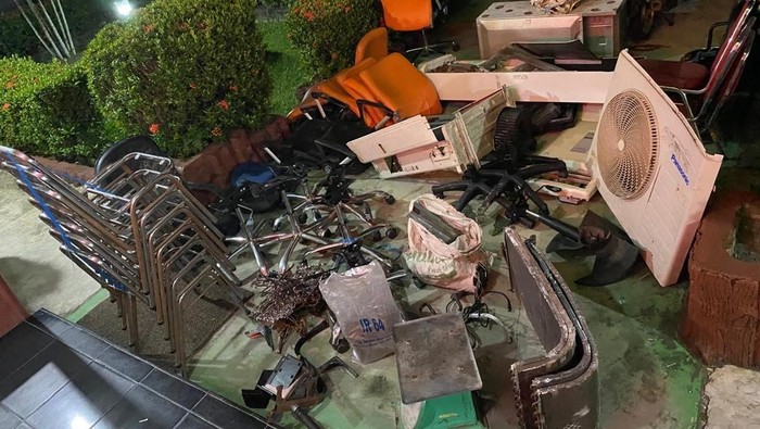 Barang bukti yang diamankan polisi.