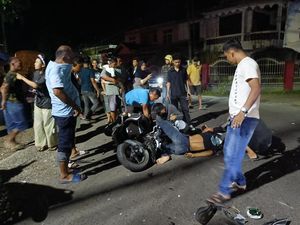 Pemotor Tabrak Truk di Jalan Majang Bone gegara Traffic Light Dibiarkan Rusak