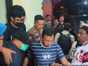 Bupati Pati Sudewo Dibawa ke Semarang Usai Diperiksa KPK di Polres Kudus