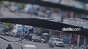 Video Detik-detik Kecelakaan Beruntun di Kawasan Tugu Yogyakarta