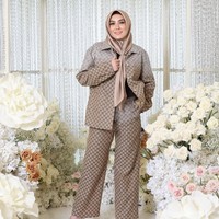 Gaya Glamor Vie Shantie Khan, Sosialita Malaysia Viral karena Gubernur Aceh