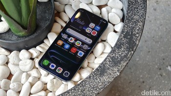 Sistem operasi berbasis Android 16 dengan custom skin XOS 16 terbaru dari Infinix. Infinix menjanjikan dukungan software panjang hingga 3 tahun update OS utama dan 5 tahun security patches. Foto: Adi Fida Rahman/detikINET