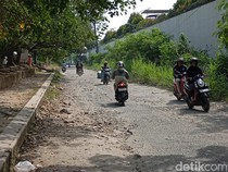 Jalan Warakauri Deli Serdang Rusak, Warga Berharap Diperbaiki