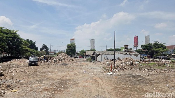 Penampakan Kampung Tengah Jalan Ahmad Yani Rata Tanah