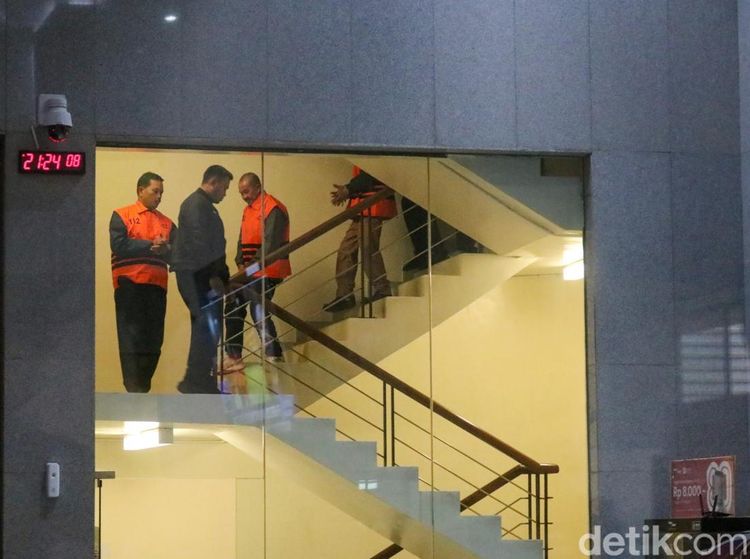 Kasus Suap Proyek, KPK Tetapkan Wali Kota Madiun Tersangka