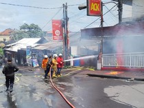 Gerai ACK Bualu Terbakar, Diduga Akibat Kebocoran Gas