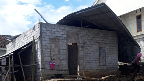 Kondisi rumah warga yang rusak akibat angin kencang di Desa Perigi Kecamatan Suela, Lombok Timur, NTB. Selasa (20/1/2026) foto (Dok. Humas Polres Lombok Timur)