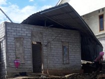 Angin Kencang Rusak Atap Rumah dan Tumbangkan Pohon di Lombok Timur