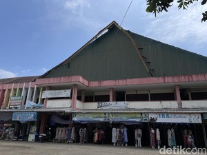 Pusat Belanja di Pangandaran: Dulu Megah, Kini Menanti Ajal