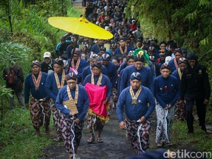 Sakralnya Prosesi Labuhan Ageng Merapi yang Dilaksanakan 8 Tahun Sekali