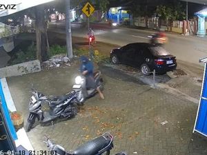 Maling Motor Gentayangan di Pasuruan, Terekam CCTV 2 Aksi dalam 2 Hari