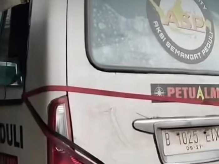 Viral Mobil Relawan Asal Banten Diduga Dibobol Maling di Medan