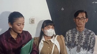 Sambil Nangis, Nuning Curhat Trauma 14 Tahun Ditinggal Aliff Alli