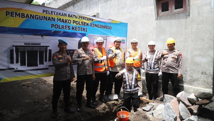 Pembangunan Kantor Polsek Ringinrejo