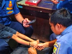 Kaki Bocah 5 Tahun di Sukabumi Terkunci Borgol Berkarat