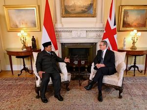 Prabowo Gelar Pertemuan 4 Mata dengan PM Inggris Keir Starmer di London