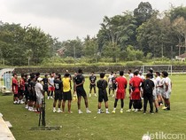 Huistra Sebut Frederic Injai Siap Tampil Lawan Barito Putera