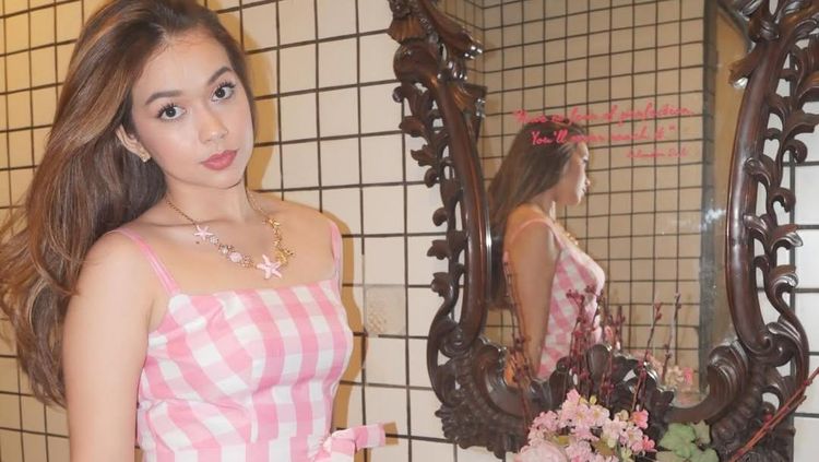 Pink Gingham Look Rebecca Klopper Bikin Auto Jatuh Hati