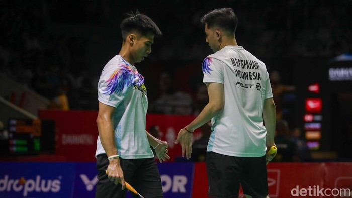 Sabar Karyaman Gutama/Moh Reza Pahlevi Isfahani lolos ke babak 16 besar Indonesia Masters 2026. Mereka mengalahkan Chia Weijie/Lwi Sheng Hao di Istora Senayan, Jakarta, Selasa (20/1/2026).