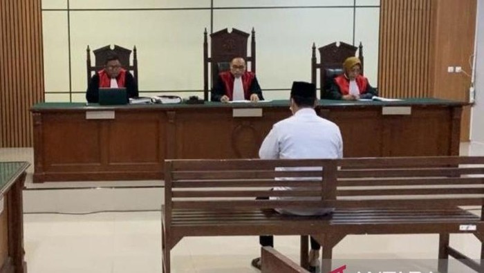 Main Judi, Anggota DPRD Kudus Divonis Kerja Sosial 60 Jam