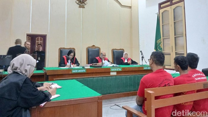 3 Terdakwa Divonis 14 Tahun Penjara atas Kasus Ganja 21,9 Kg