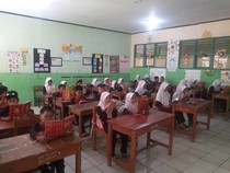 Ahli Waris Buka Segel SDN di Pandeglang, Siswa Kembali Belajar di Sekolah