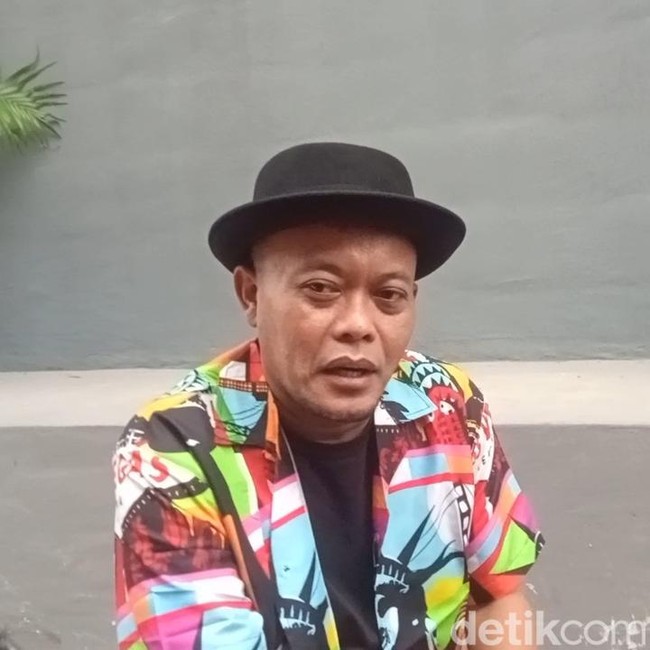 Sule Tegaskan Gak Cari Cuan dari Konten di Rumah Vidi Aldiano