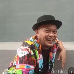 Sule Bantah Pernah Lempar Skrip ke Kru TV, Begini Klarifikasinya