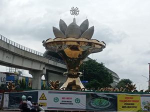 Menanti Selesainya Air Mancur di Depan Bundaran Masjid Agung Palembang