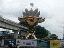 Menanti Selesainya Air Mancur di Depan Bundaran Masjid Agung Palembang