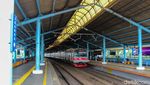 Warna Cerah Stasiun Cikini-Jayakarta Jadi Penyegar di Tengah Padatnya Red Line