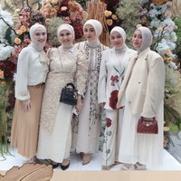 Hadiri Lamaran Syifa Hadju & El Rumi, Geng Mamayu Kompak Berbusana Senada