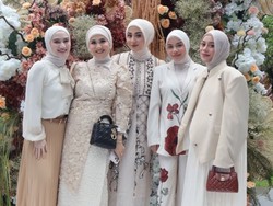 Hadiri Lamaran Syifa Hadju & El Rumi, Geng Mamayu Kompak Berbusana Senada