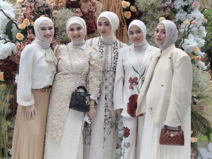 Lamaran Beres, El Rumi dan Syifa Hadju Selangkah Lagi ke Pernikahan