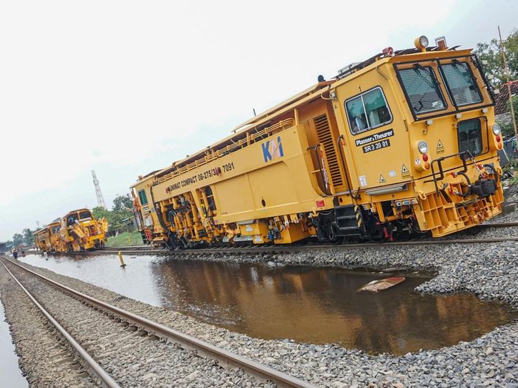 Banjir Ganggu Jalur KA Pekalongan, Rel Kereta Ditinggikan