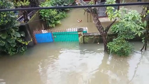 Banjir merendam rumah di Desa Perampuan, Kecamatan Labuapi, Lombok Barat, Rabu (21/01/2026). (Dok. Zubaidi)