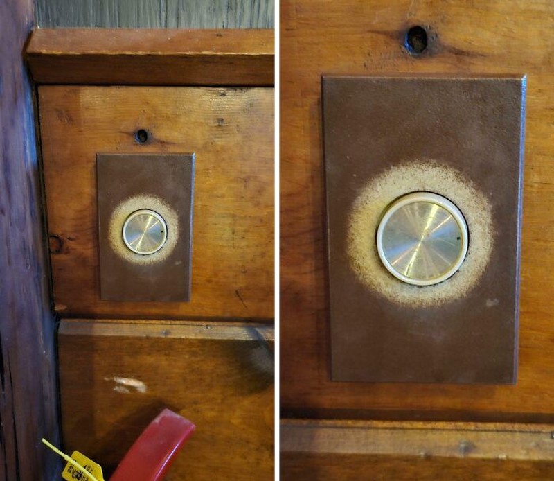 Benda Rusak Dimakan Usia