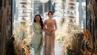 Syifa Hadju juga mengungkapkan kebahagiaan karena bisa sampai di titik ini. Foto: dok instagram The Bride Story