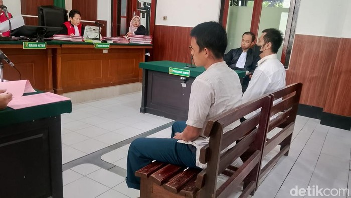 Edarkan Uang Palsu, 2 Pria Surabaya Divonis 2 Tahun 4 Bulan