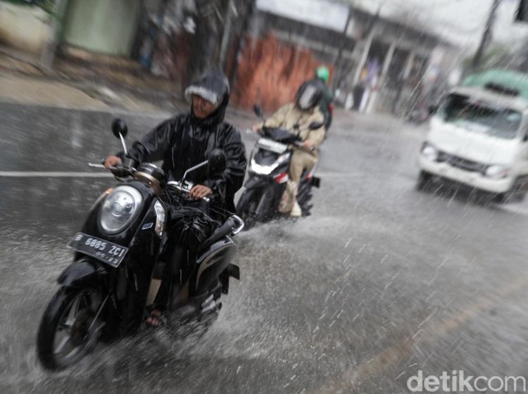 Hujan Deras Diprediksi Sampai 23 Januari di Jabodetabek