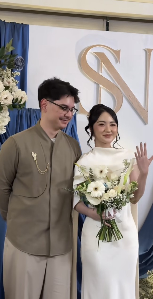 Adik Irish Bella, Sean, baru saja melamar kekasihnya. Momen lamaran sang adik dibagikan ke akun Instagram Irish pada 18 Januari 2026. Foto: Instagram/@_irishbella_