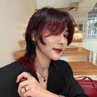 Potret Isyana Sarasvati Dengan Gaya Rambut Baru, Tampil Lebih Edgy & Chic