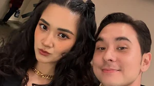 Nadya Arina akui kurang nyaman adegan mesra kalau lawan mainnya pacar sendiri. Foto: Instagram Jerome Kurnia
