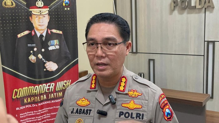 Kabid Humas Polda Jatim Kombes Jules Abraham Abast