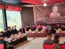 Kaesang dan RMS Duduk Bareng di Upacara Kematian Ayah Politisi PSI Benidiktus Papa di Toraja
