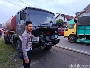Truk Tabrak Motor dan Becak di Kediri, Pelajar-2 Lansia Meninggal