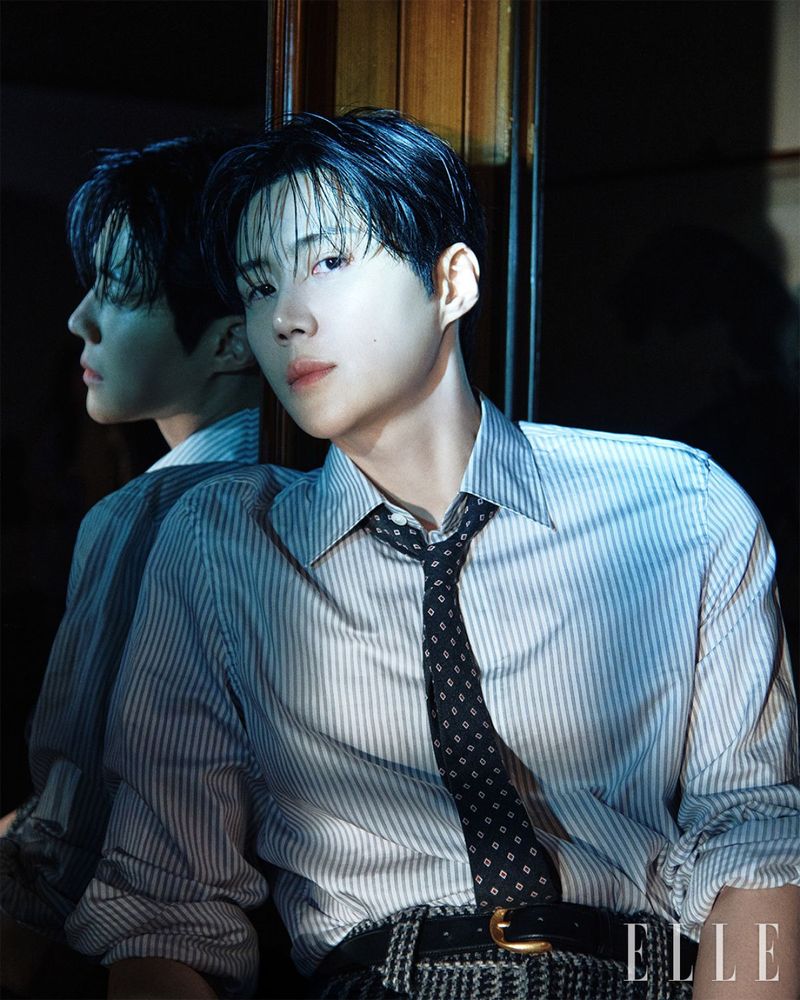 Kim Seon Ho menjalani pemotretan majalah ELLE edisi Februari 2026